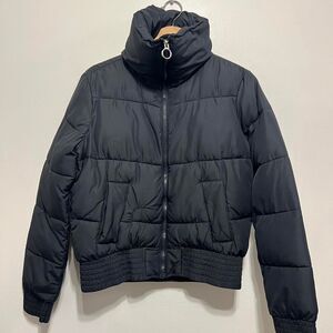 Hollister black turtle neck puffer jacket. Womens small.